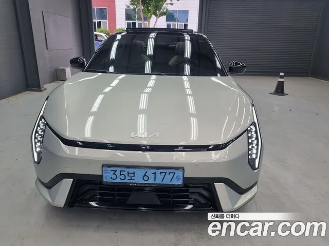 Kia EV4 — Фото автомобиля 3