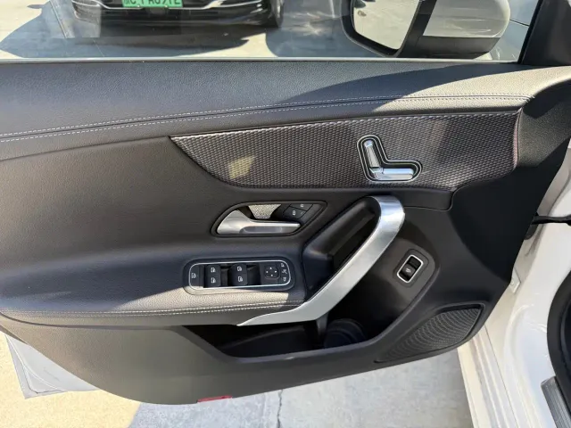 Mercedes-Benz A-Class — Фото автомобиля 15