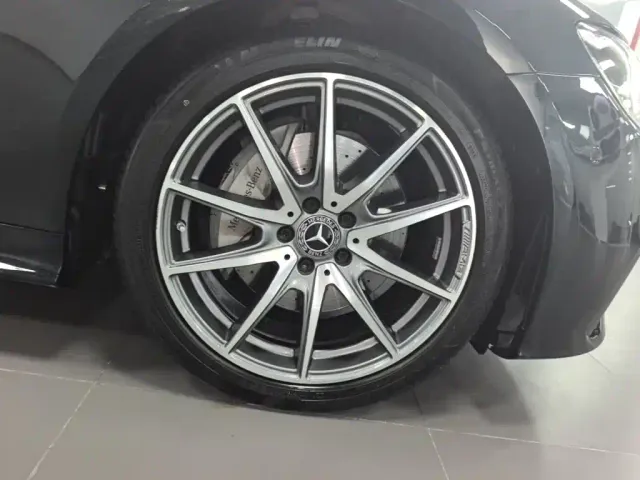 Mercedes-Benz E-Class — Фото автомобиля 11