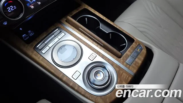 Genesis G80 Бензин 3.5 турбо AWD — Фото автомобиля 9