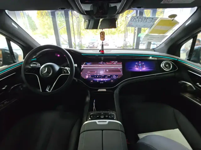 Mercedes-Benz EQS SUV — Фото автомобиля 12