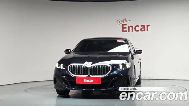 BMW 5 Series G60 — Фото автомобиля 2