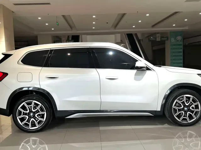BMW X1 — Фото автомобиля 4