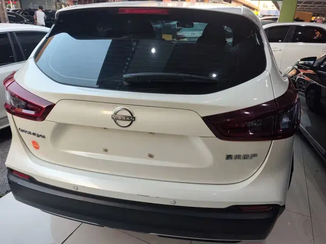 Nissan Qashqai — Фото автомобиля 10