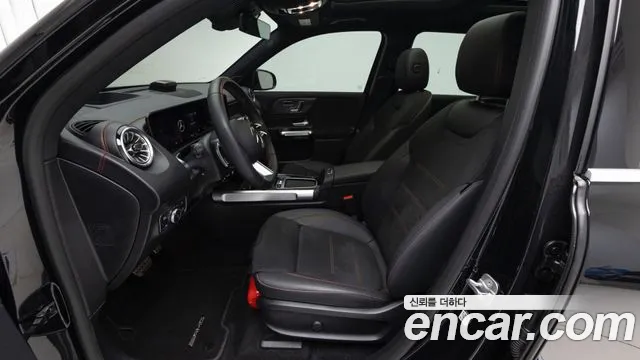 Mercedes-Benz EQB — Фото автомобиля 14