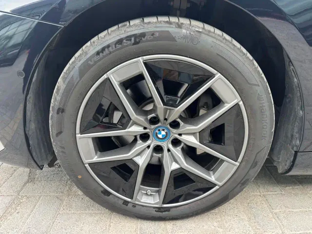 BMW i5 — Фото автомобиля 17