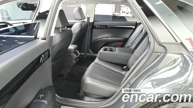 Hyundai Grandeur Grandeur (GN7) 2.5 Бензин 2WD — Фото автомобиля 10