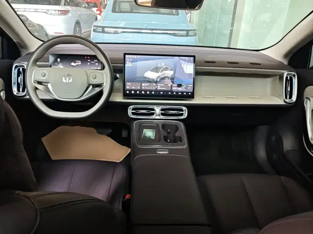 Leapmotor B01 — Фото автомобиля 9