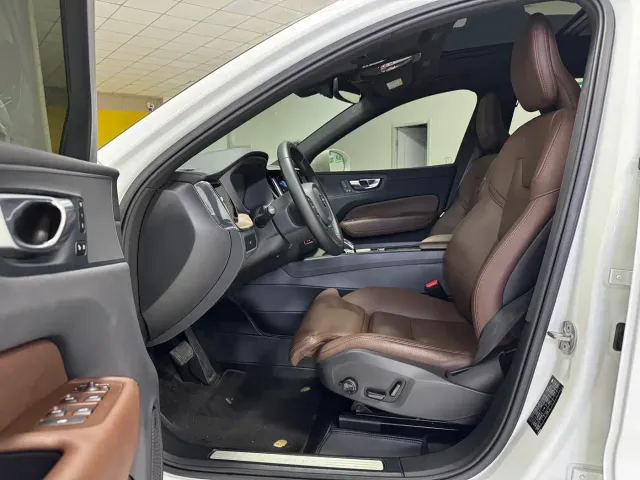 Volvo Volvo XC60 2024 B5 AWD Zhiyuan Luxury Edition — Фото автомобиля 4
