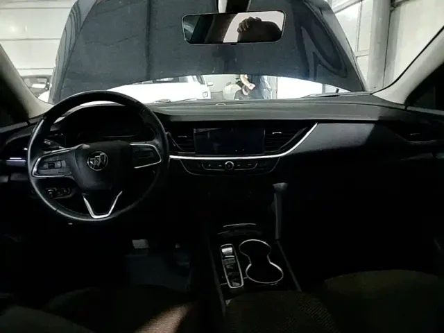 Buick Regal — Фото автомобиля 9