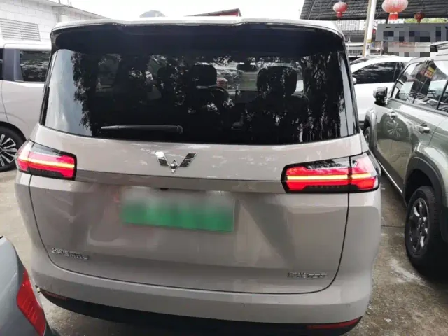 Wuling Starlight 730 — Фото автомобиля 5