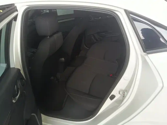 Honda Civic — Фото автомобиля 12