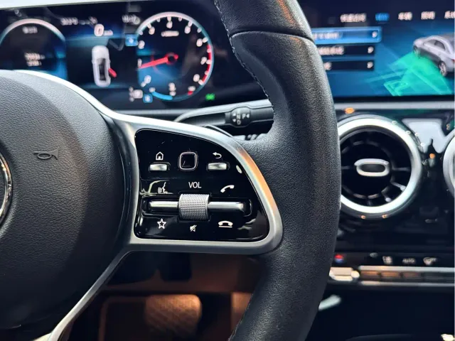 Mercedes-Benz A-Class — Фото автомобиля 20