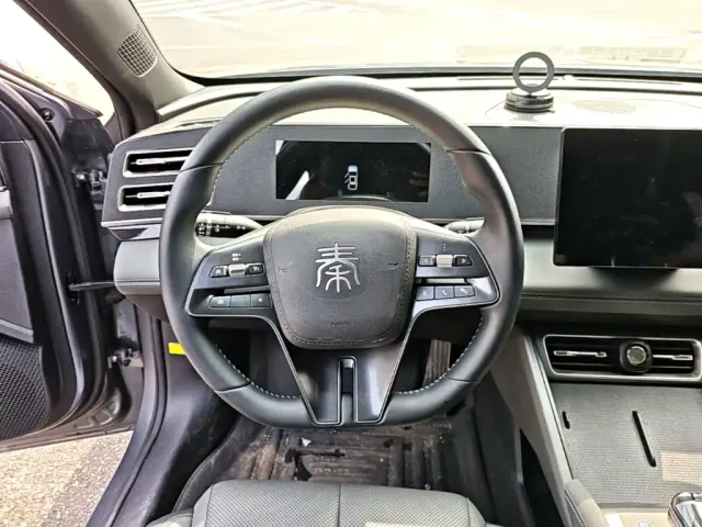BYD Qin L — Фото автомобиля 10
