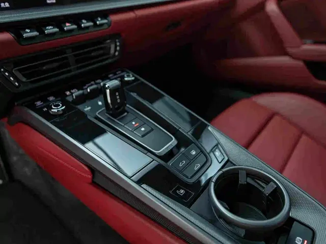 Porsche 911 — Фото автомобиля 14