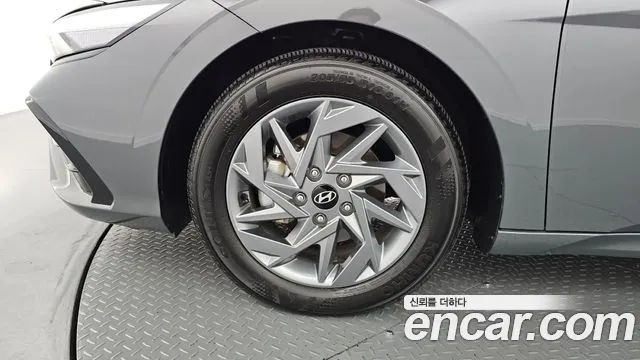 Hyundai Avante CN7 — Фото автомобиля 5