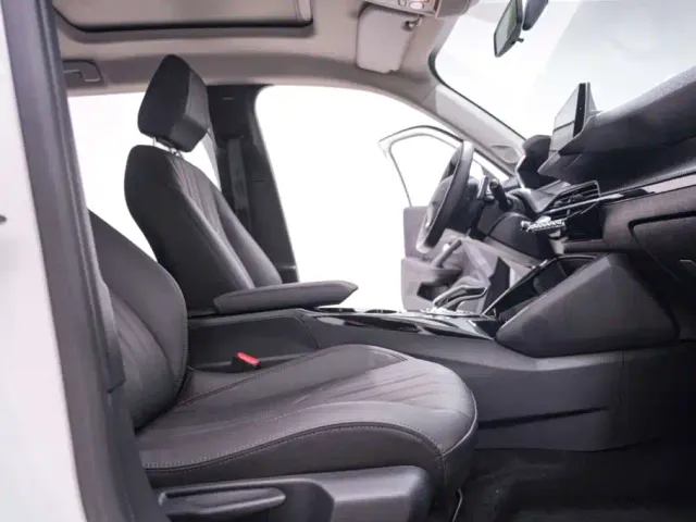 Peugeot 2008 — Фото автомобиля 27