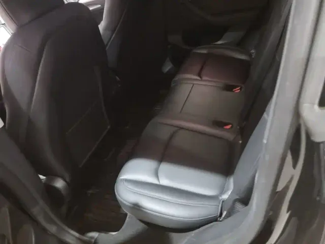 Tesla Model Y — Фото автомобиля 16