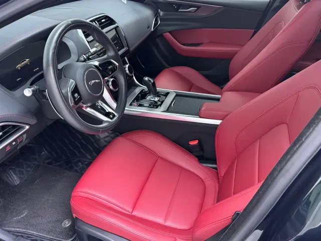 Jaguar XEL — Фото автомобиля 8