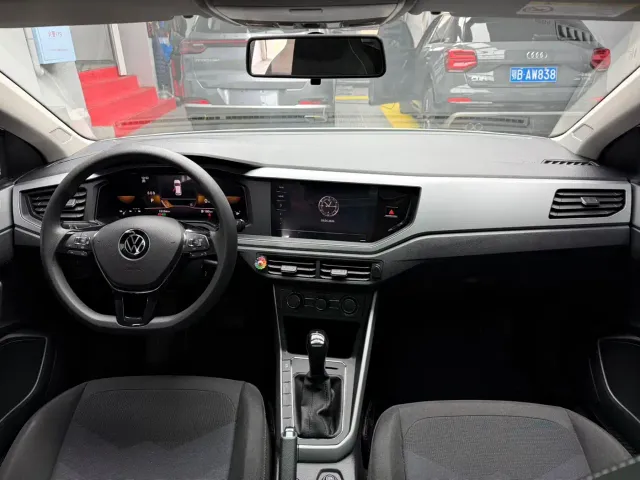 Volkswagen Polo — Фото автомобиля 10