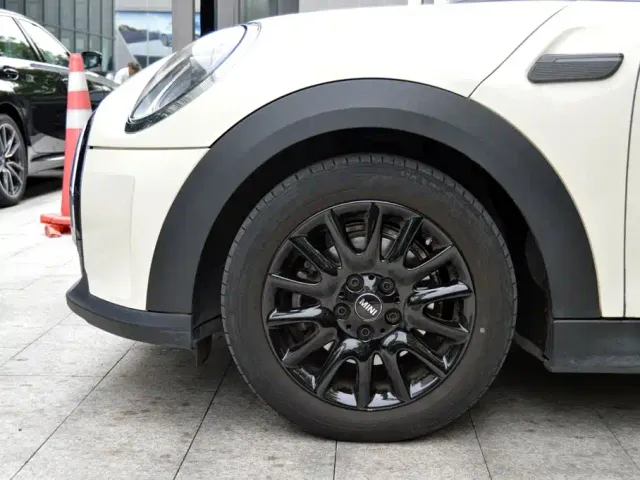 MINI Hatch — Фото автомобиля 12