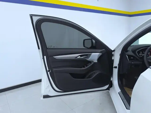 Cadillac CT5 — Фото автомобиля 7