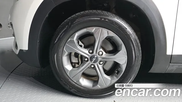 Kia Seltos Seltos Бензин 1.6 турбо 2WD — Фото автомобиля 5