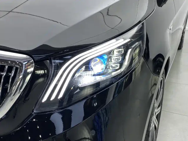 Mercedes-Benz V-Class — Фото автомобиля 5