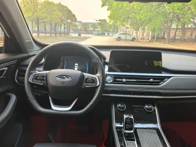 Chery Tiggo 8 — Фото автомобиля 10