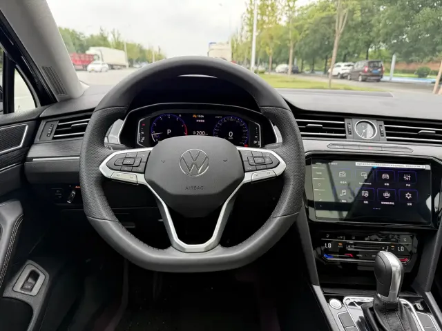 Volkswagen Magotan — Фото автомобиля 5