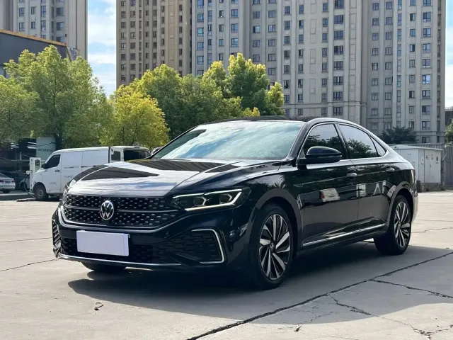 Фотография автомобиля — Volkswagen Passat