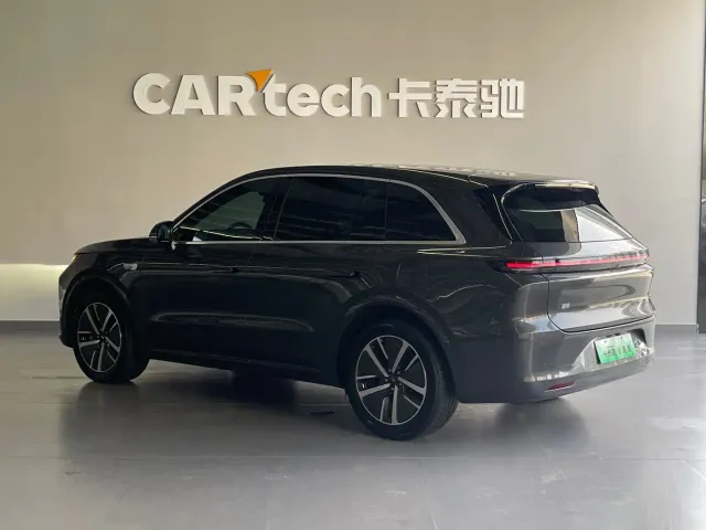 Li Auto L6 — Фото автомобиля 6