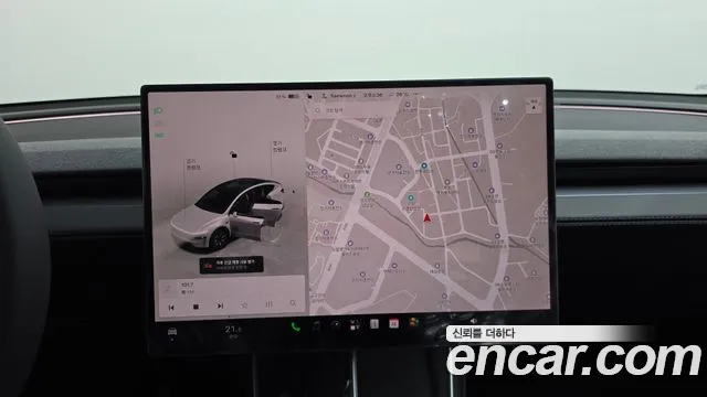 Tesla Model Y — Фото автомобиля 12