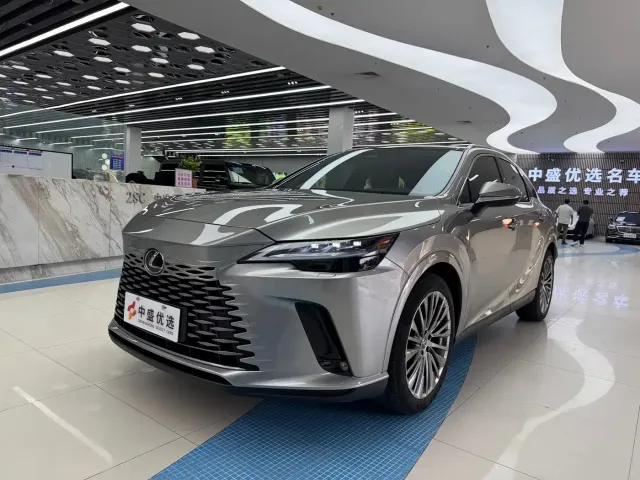 Фотография автомобиля — Lexus RX