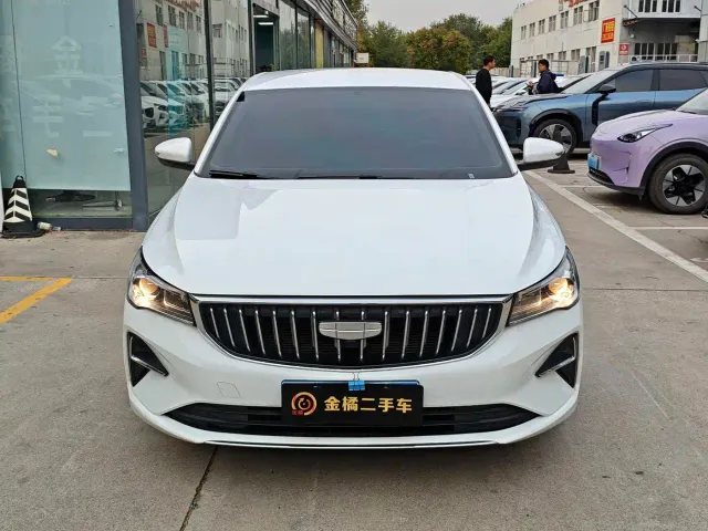 Geely Emgrand — Фото автомобиля 5