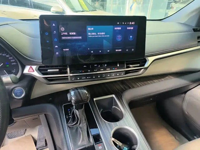 Toyota Granvia — Фото автомобиля 12