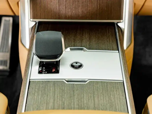 Land Rover Range Rover — Фото автомобиля 15