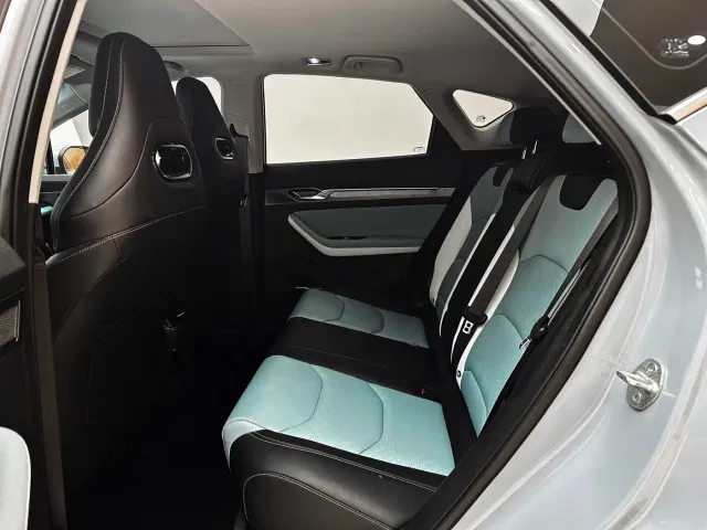 Geely Emgrand S — Фото автомобиля 13