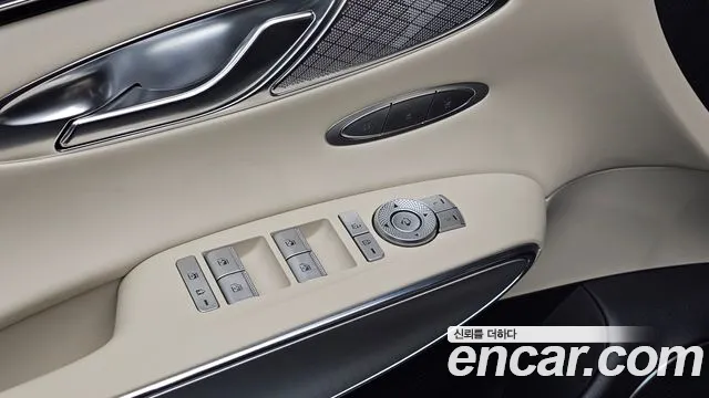 Genesis GV70 — Фото автомобиля 28