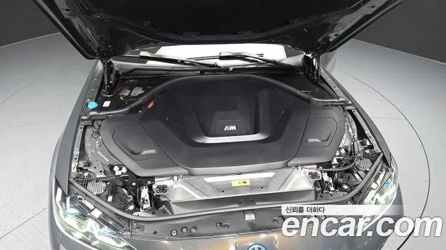 BMW i4 — Фото автомобиля 6