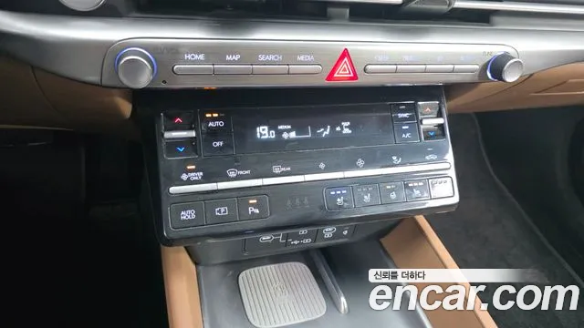 Hyundai Grandeur GN7 — Фото автомобиля 17