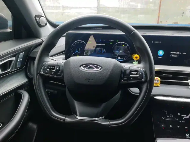 Chery Tiggo 8 PLUS Kunpeng e+ 2022 PHEV 1.5T Elegance e+ — Фото автомобиля 15