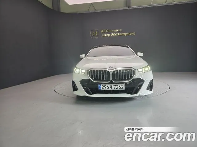 BMW 5-Series — Фото автомобиля 3