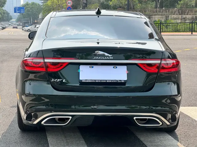 Jaguar XFL — Фото автомобиля 10