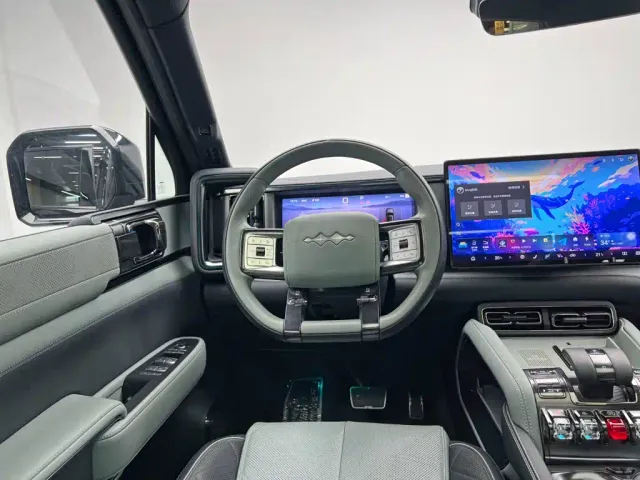 BYD FangChengBao Leopard 5 — Фото автомобиля 19