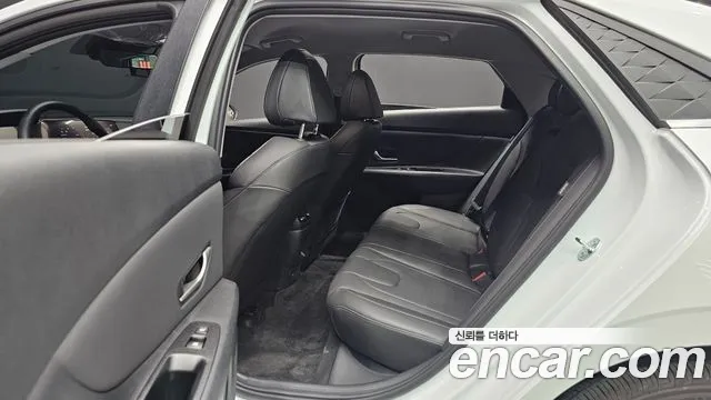 Hyundai AVANTE Новый Avante (CN7) — Фото автомобиля 13