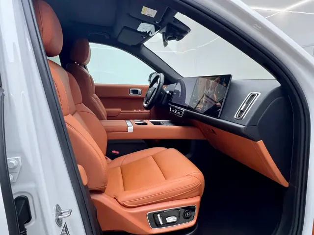 Li Auto L7 — Фото автомобиля 23