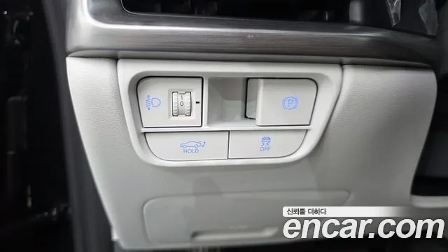 Hyundai Grandeur Grandeur (GN7) 2.5 Бензин 2WD — Фото автомобиля 11