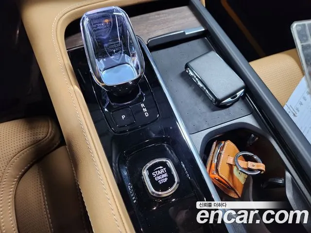 Volvo S90 — Фото автомобиля 16