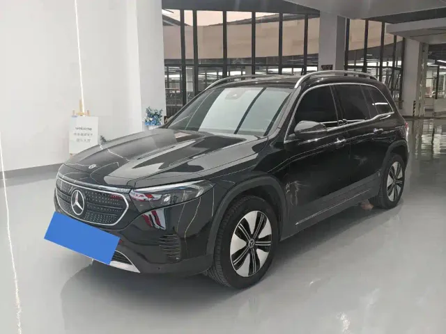 Mercedes-Benz EQB — Фото автомобиля 3